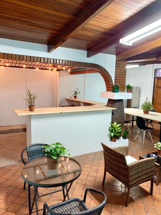Global House Cr Hostel Backpackers Alajuela Habitacion Compartida 2 Camas Por Habitacion Kültér fotó